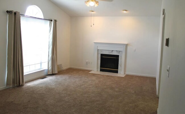 Foto del edificio - 3 Bedroom Hendersonville Ranch