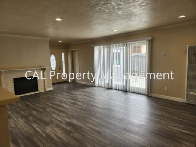 Foto del edificio - Enjoy this 2 bedroom home in Monterey, CA!