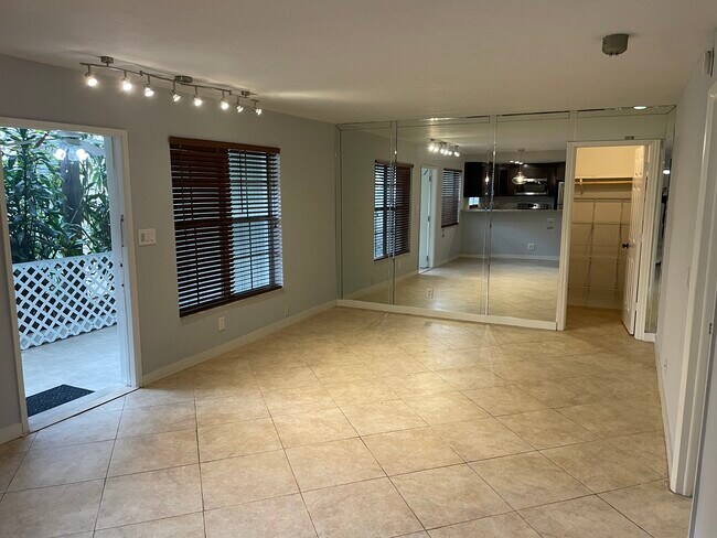 Foto del edificio - 308 SE 10th Ave