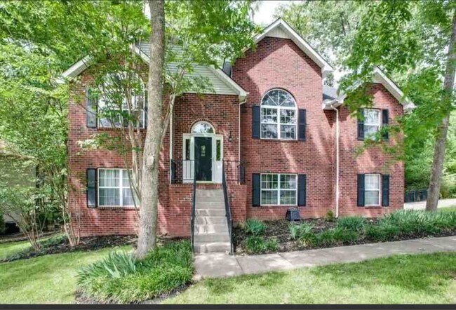 Building Photo - 613 Woodland Hills Dr
