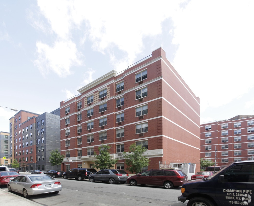 Building Photo - 53-57 E 131st St