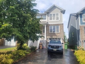 Building Photo - 7 Lowther Ln