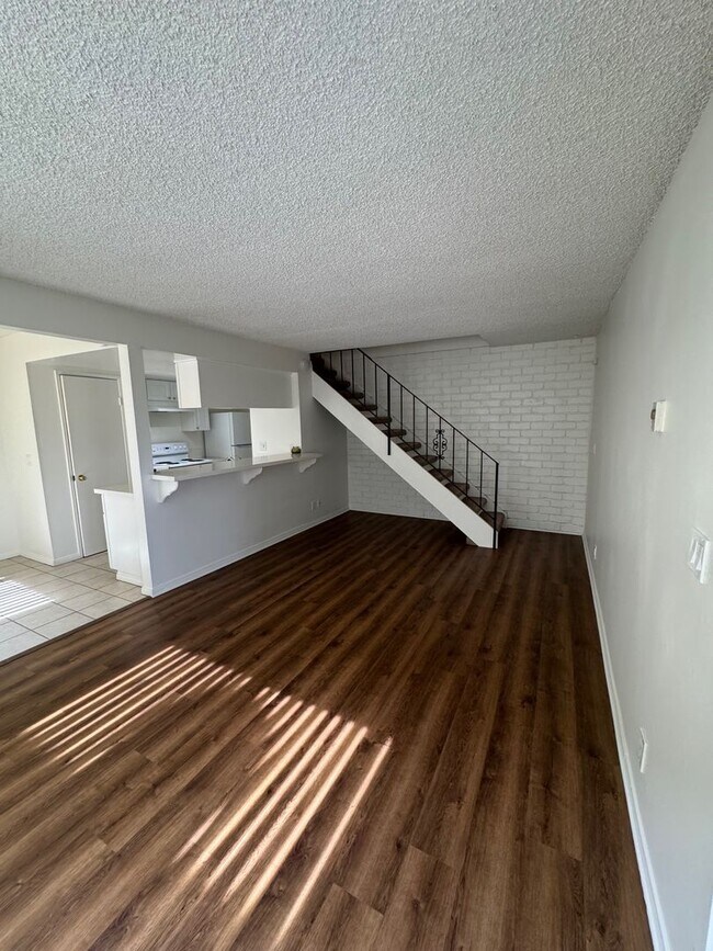 Foto del edificio - 2 Bedroom 1 Bath for rent in Port Hueneme near Oxnard Harbor