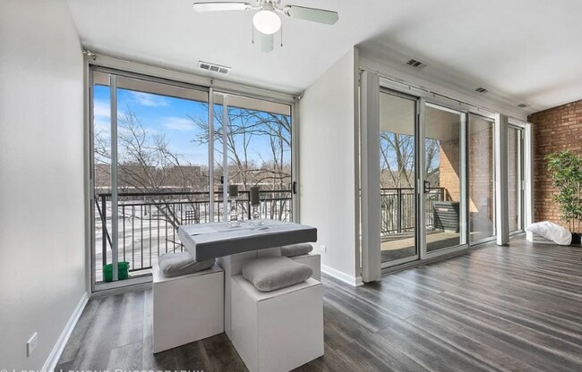 Building Photo - 6018 ELake Dr