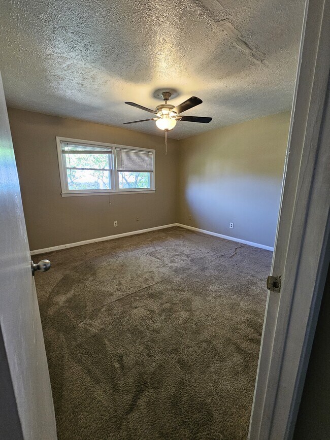 Foto del edificio - 3210 Tallywood Dr