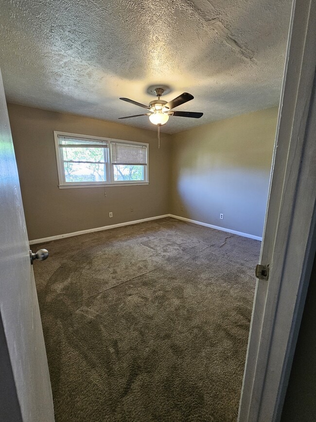 Building Photo - 3214 Tallywood Dr