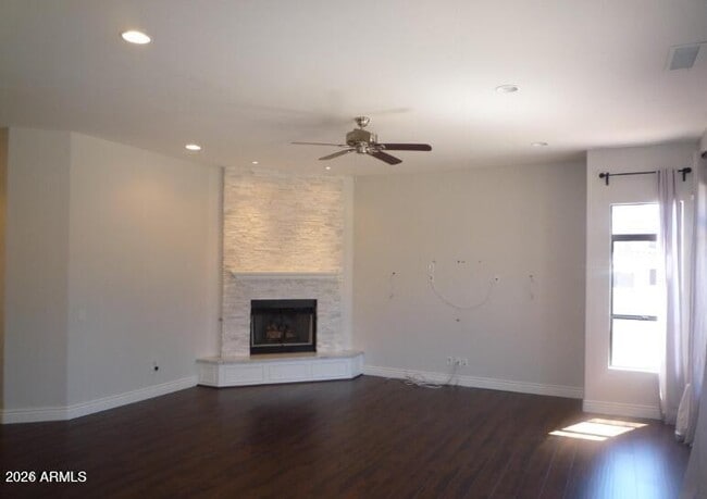 Foto del edificio - 4515 E Weaver Rd