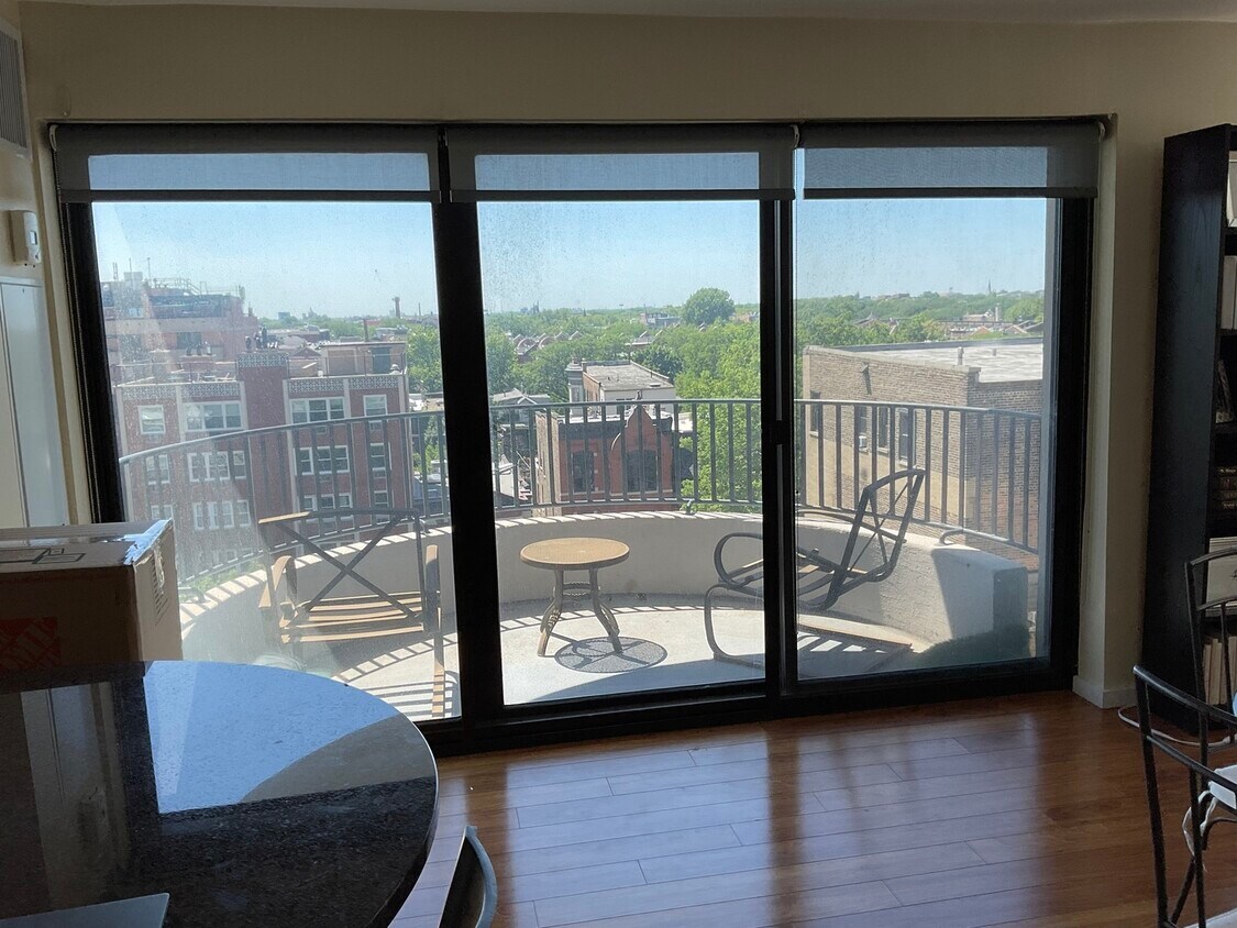 Foto del edificio - 2020 N Lincoln Park W