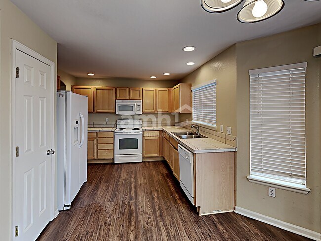 Building Photo - 161 Terra Vista St