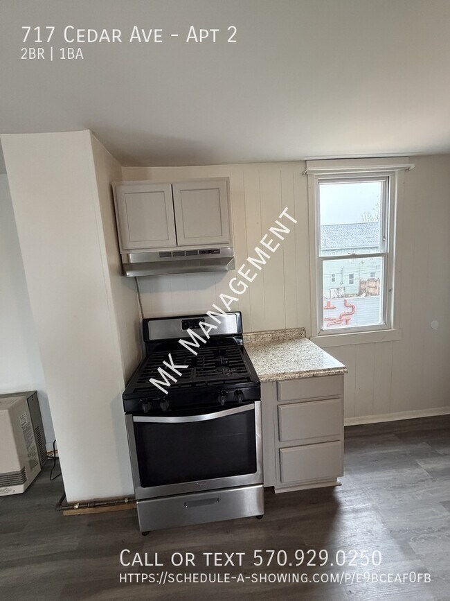 Foto del edificio - 717 Cedar Ave