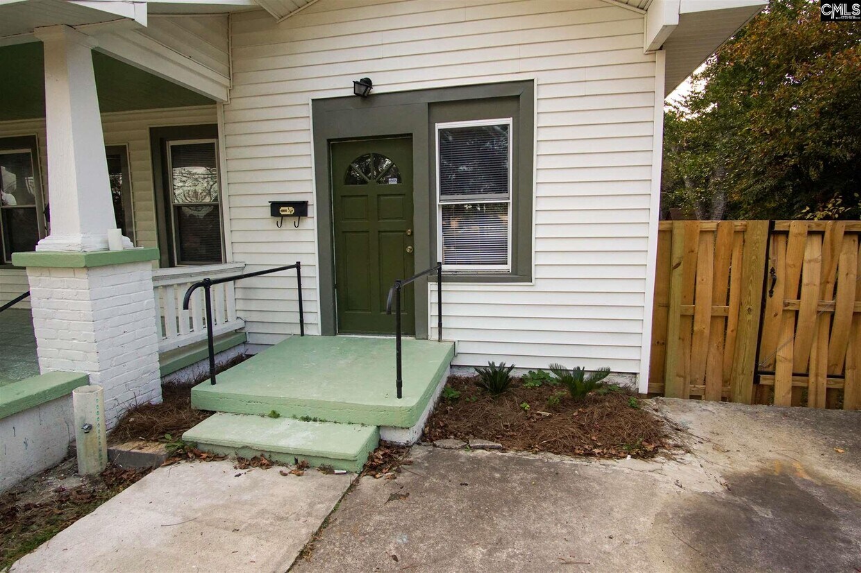 Primary Photo - 3801.5 Lamar St