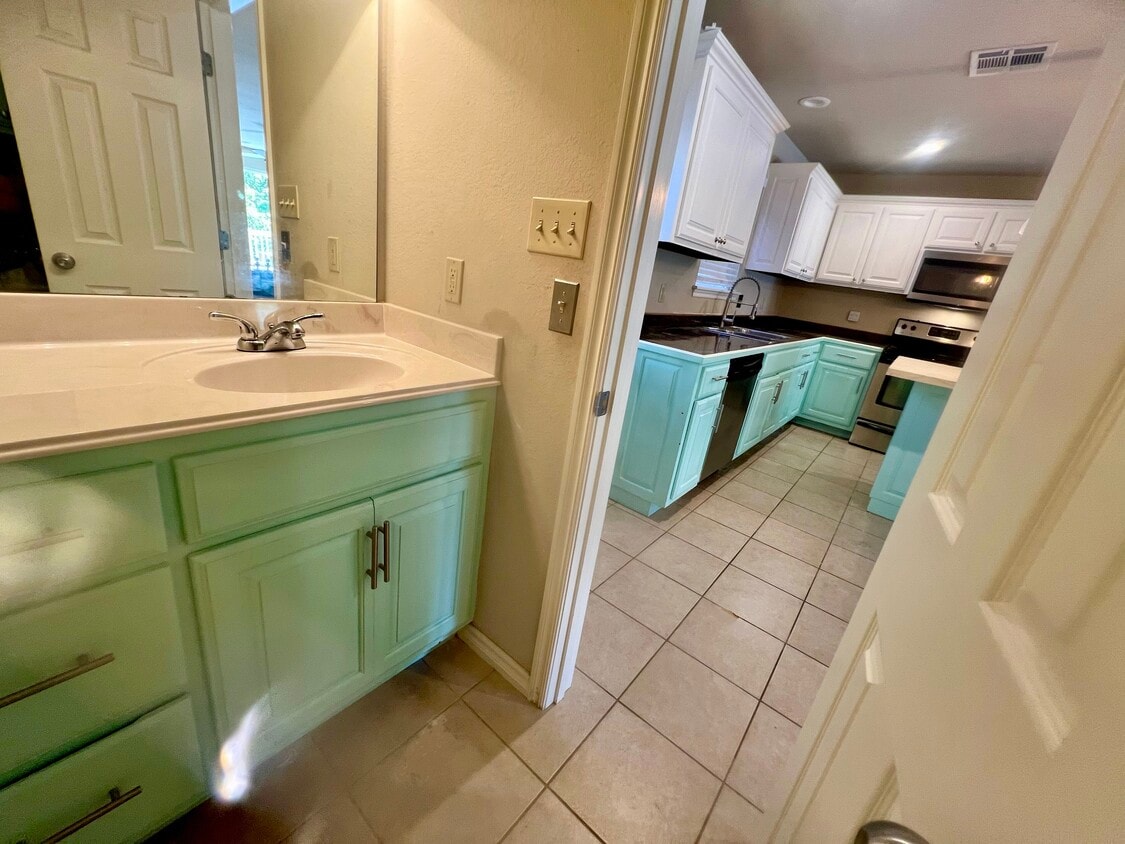 Primary Photo - 3518 County Rd 353