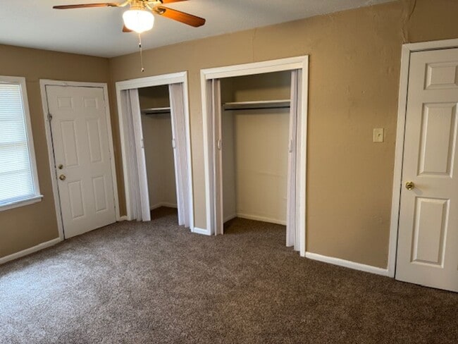 Foto del edificio - 1019 Peyton Ave