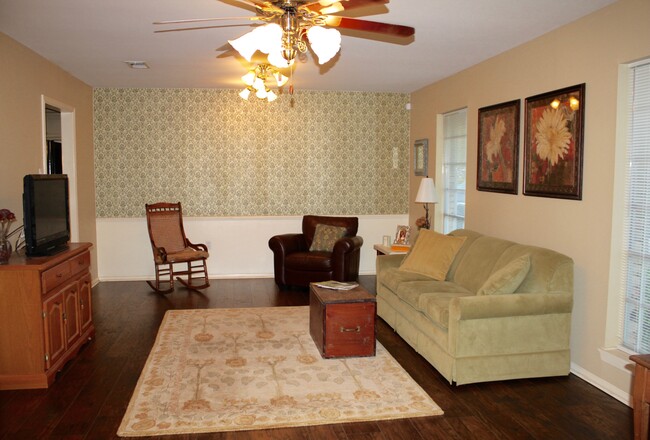 Building Photo - 5290 Cherrywood Drive