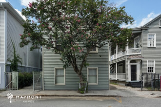Building Photo - 115 Drake St