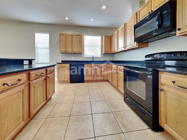 Foto del edificio - 8011 Terrace Arbor Ct