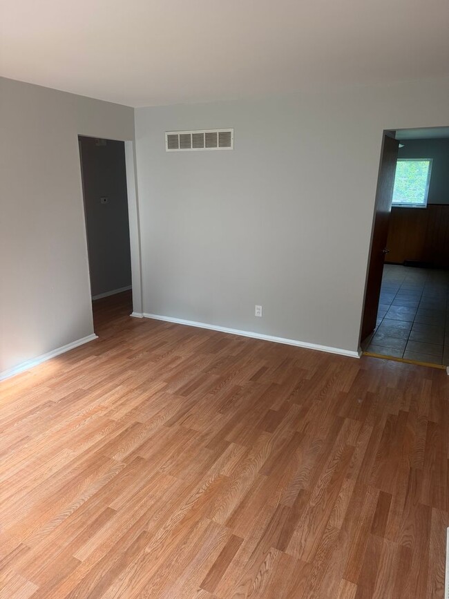 Building Photo - 3961 Jane Ave