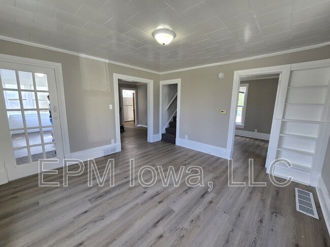 Foto del edificio - 740 W 11th St