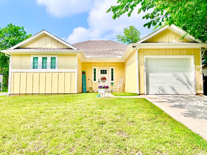 Foto principal - 1213 W Woodard St