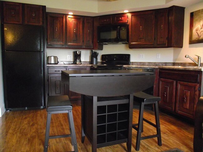 Building Photo - 5043 US-5