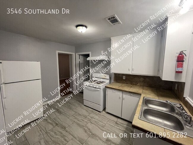 Foto del edificio - 3546 Southland Dr