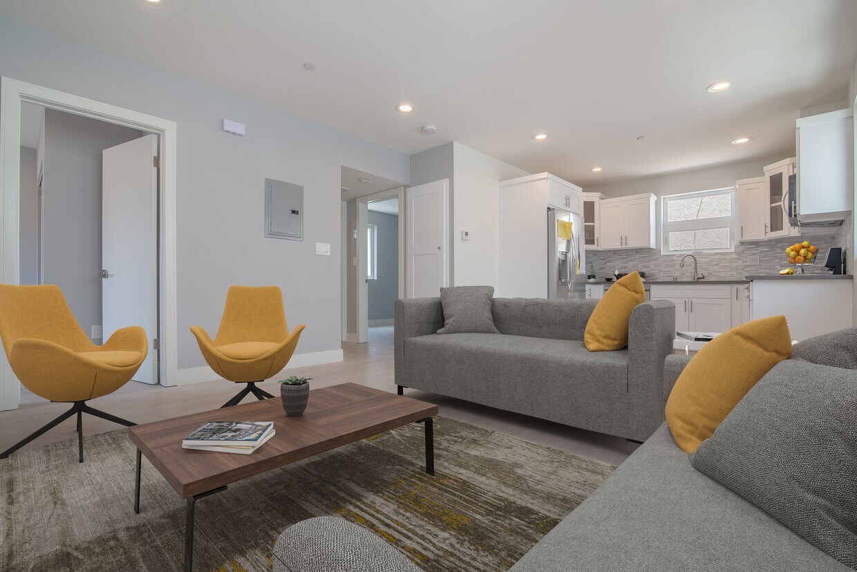 Foto principal - 635 N Harvard Blvd Los Angeles, CA 90004