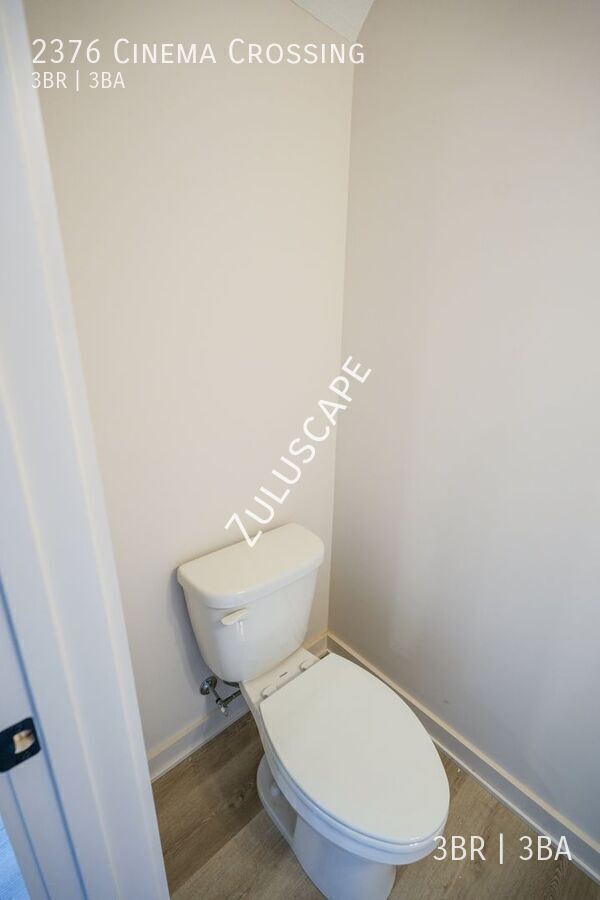 Foto del edificio - 1331 E Berry St