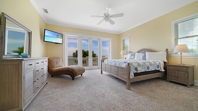 Building Photo - 8240-8240 Manasota Key Rd
