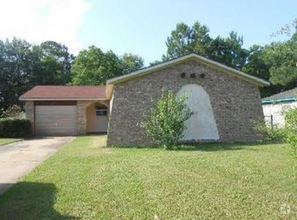Building Photo - 113 Carlsbad Pl