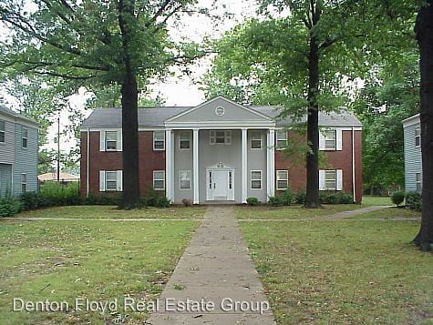 Building Photo - 1500 Oleanda Ave