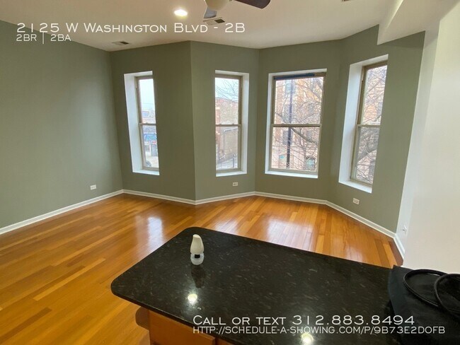 Building Photo - 2125 W Washington Blvd