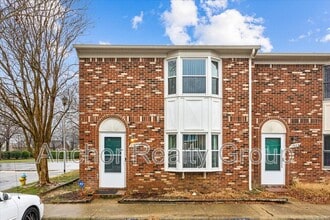 Building Photo - 1937 Darnell Dr