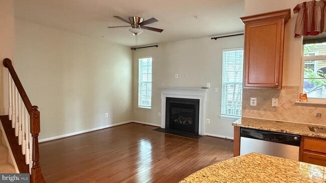 Foto del edificio - 23227 Roberts Tavern Dr