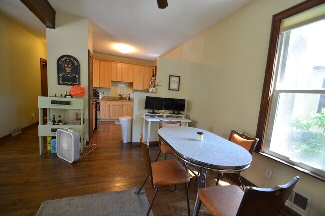 Kitchen & Dinning - 2631 Bryant Ave So.