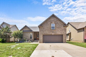 Building Photo - 750 Cavalier Dr