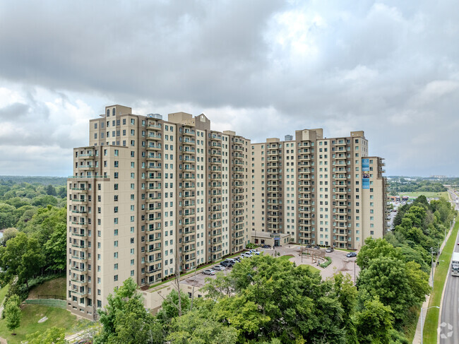 Building Photo - Collegeview Commons