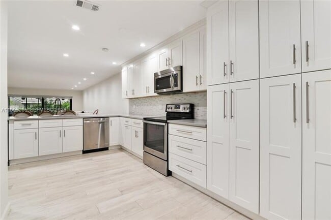 Photo - 307 Bonnie Brae Way House