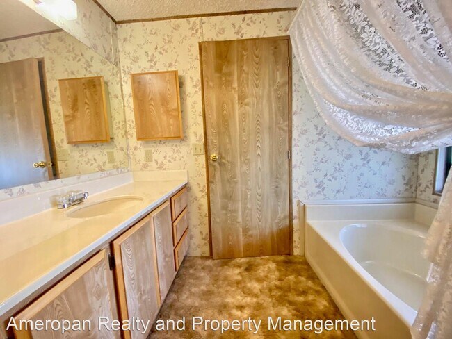 Foto del edificio - 2 br, 2 bath House - 3248 Tularosa Ln