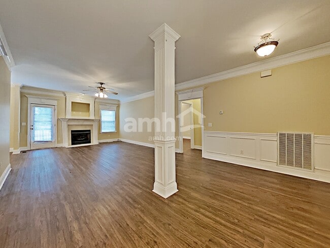 Building Photo - 636 Osborne Ln