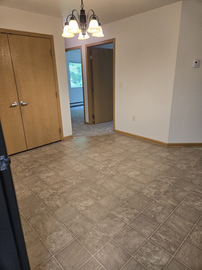 Foto del edificio - 1215 Golf Course Rd