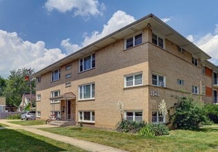 Building Photo - 2246 S 17th Ave