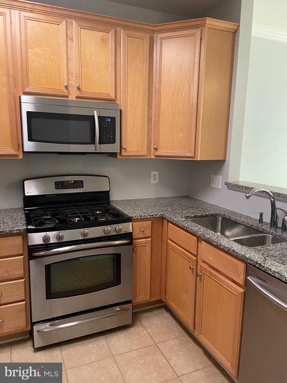 Building Photo - 20375 Belmont Park Terrace