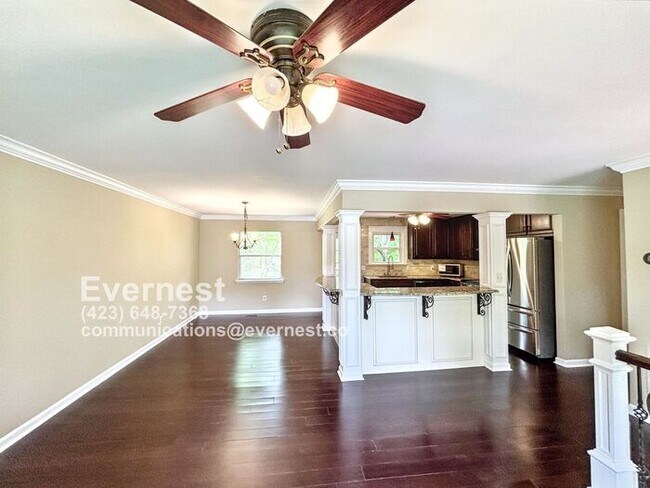 Foto del edificio - 3-Bedroom, 2-Bathroom Home with Basement a...