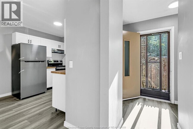 Photo du bâtiment - 9020 Conway Ct