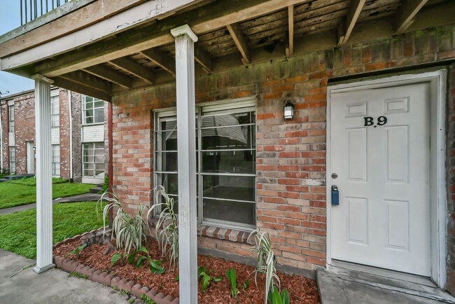 Foto del edificio - Townhome in South Houston