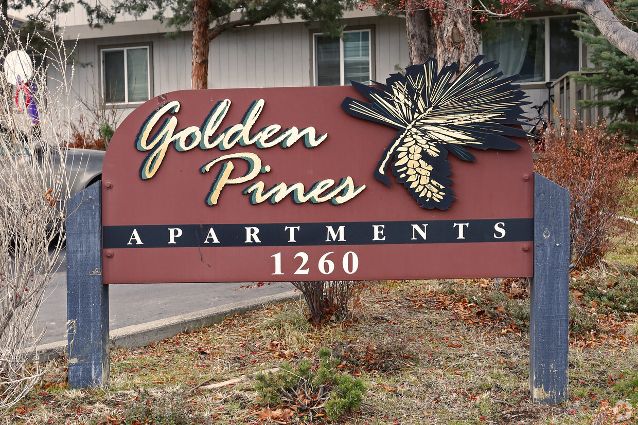 Building Photo - Golden Pines Apartments