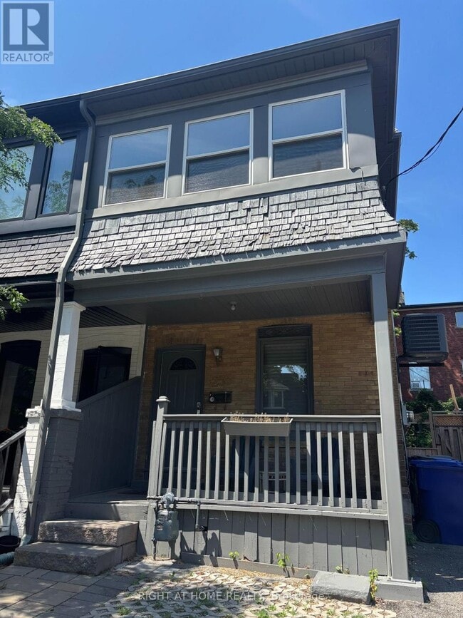 Building Photo - 258 Howland Ave