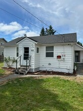 Building Photo - 1625 Bishop Rd SW