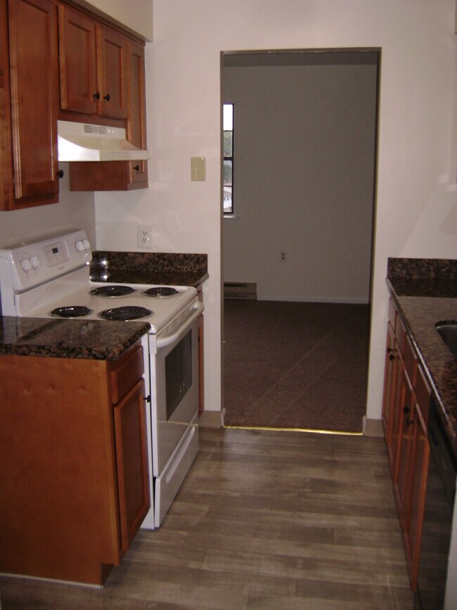 Foto del edificio - 3BR Townhome with garage! This house will go fast!!