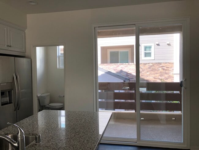 Foto del edificio - 7448 Solstice Pl